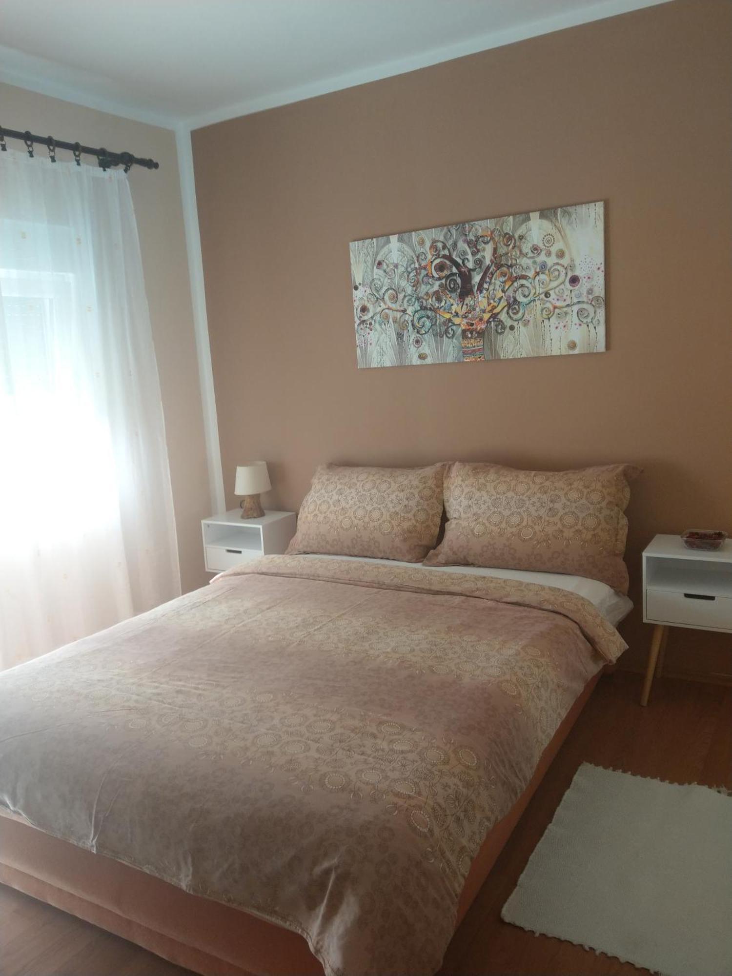 Senkini Dvori Appartement Sutomiscica Buitenkant foto