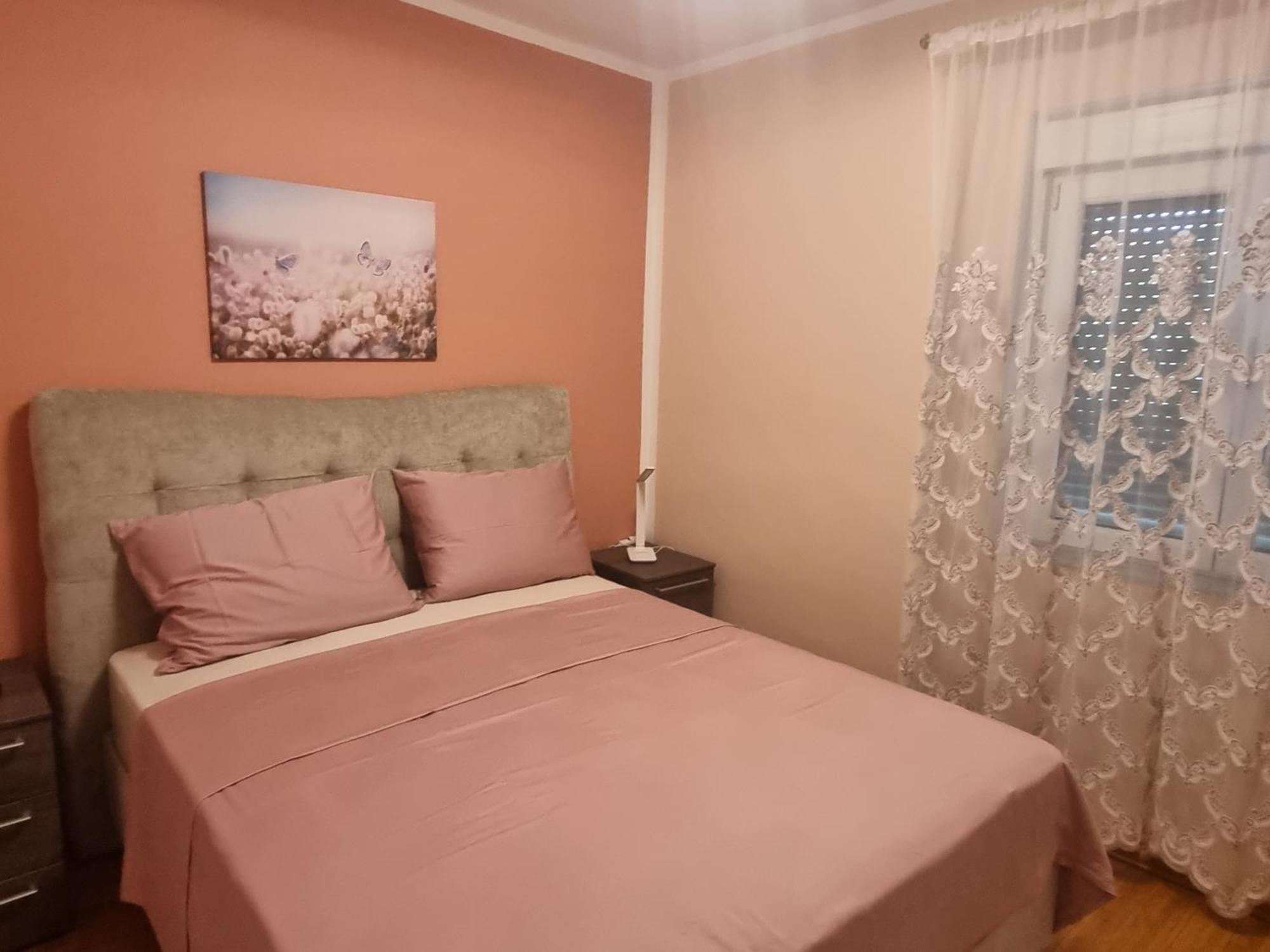 Senkini Dvori Appartement Sutomiscica Buitenkant foto