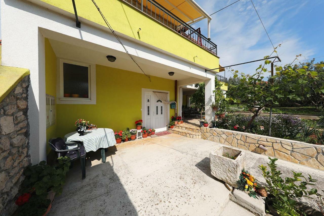 Senkini Dvori Appartement Sutomiscica Buitenkant foto